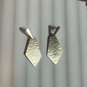 Kendra Scott Hammered Gold Gia Earrings